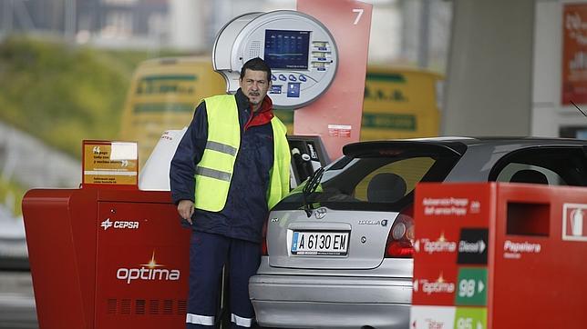 El descenso de precios en noviembre se debe a la rebaja de la gasolina y la electricidad