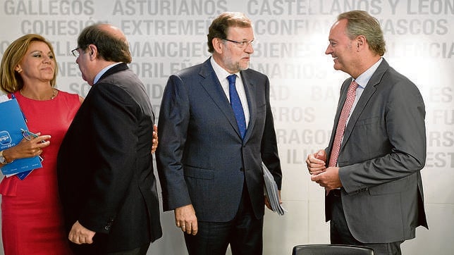 Imagen de archivo de un encuentro entre Rajoy, Fabra y Cospedal
