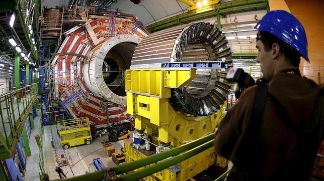 El Gran Colisionador de Hadrones (LHC), el mayor acelerador de partículas del mundo en Ginebra, Suiza
