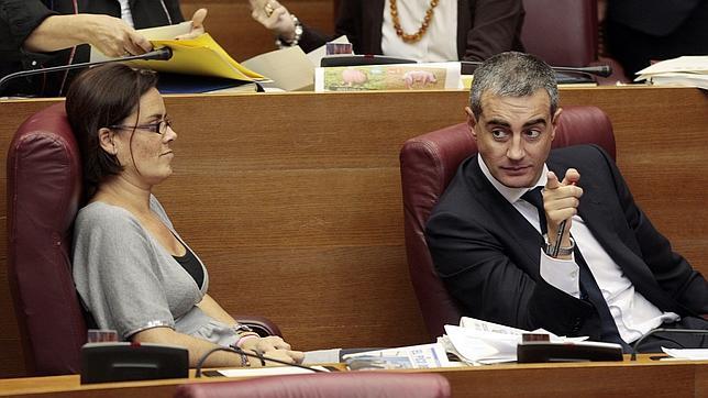 Imagen de archivo de Yolanda García y Ricardo Costa en sus escaños de las Cortes Valencianas