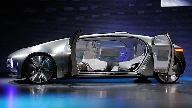 Mercedes-Benz F 015, uno de los coches que atrajo más atención en esta feria