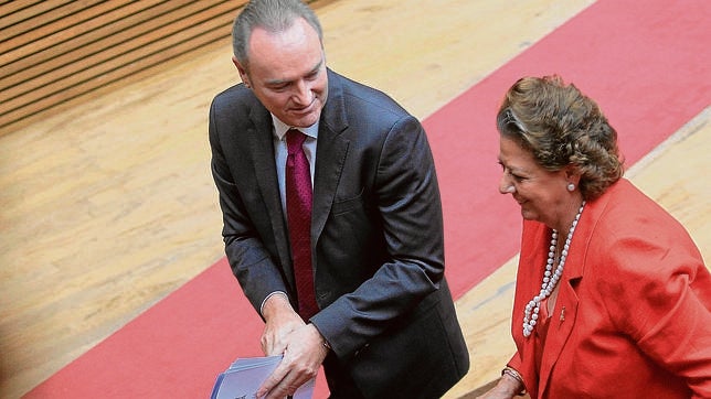 Imagen de archivo de Fabra y Barberá en las Cortes Valencianas