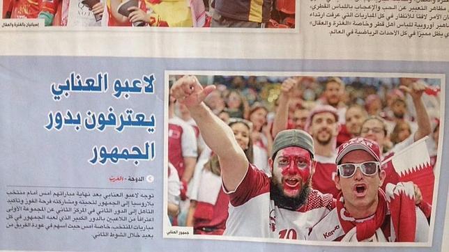 Algunos de los aficionados conquenses han salido en la portada del periódico más importante de Doha
