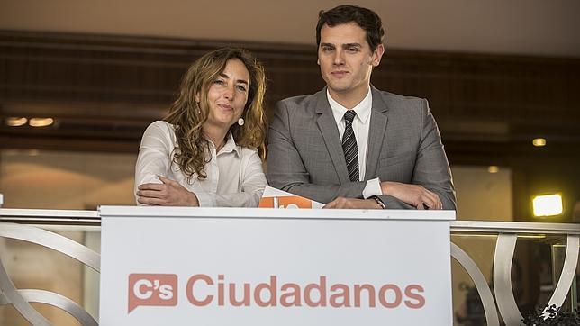 Carolina Punset y Alberto Rivera, el pasado lunes en Valencia