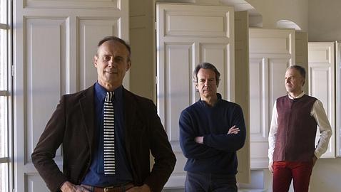 Paco Carvajal, Cristian Domecq y Pedro Oriol en el Museo ABC