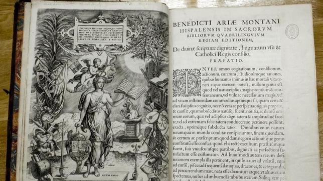 La Biblia regia del XVI que se custodia en el Ministerio de Justicia