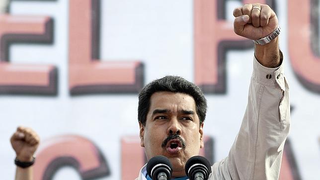 Maduro militariza el estado ante el creciente descontento social 