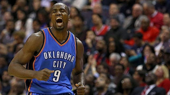 Ibaka, en un partido con los Thunder