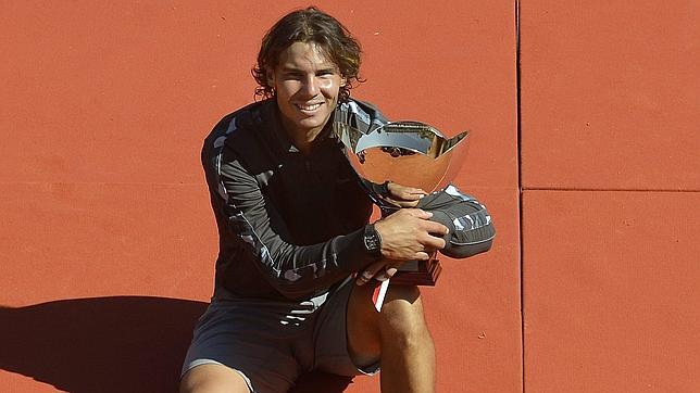 Nadal, con su trofeo de Montecarlo de 2012