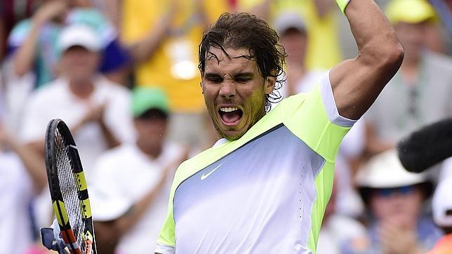 Rafael Nadal celebra la victoria ante Simon