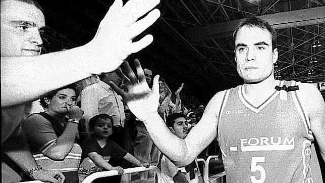 Una imagen de Lalo García en su época de jugador