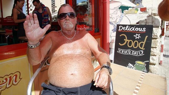 Un turista británico durante sus vacaciones en Benidorm