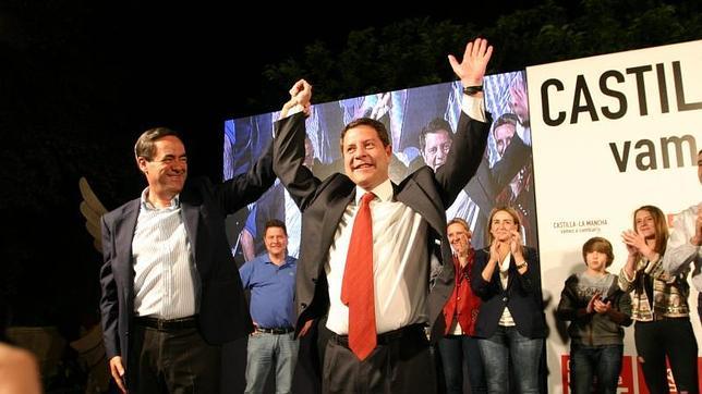 Bono y GarcÃa-Page celebran los resultados