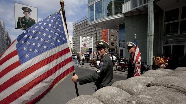 Checkpoint Charlie, Friedrichstrasse