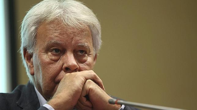 González carga contra la «torpeza» de Maduro