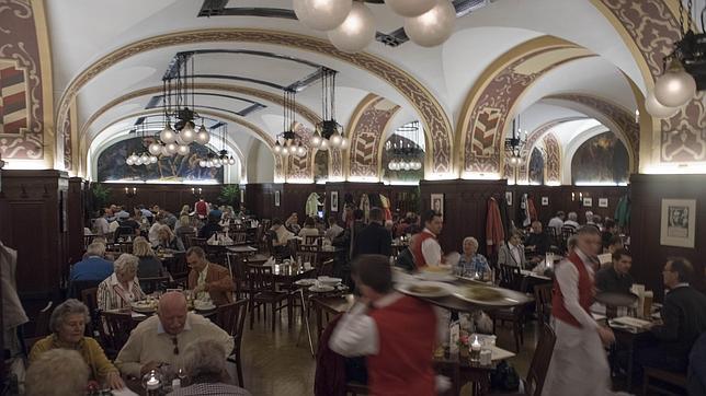 Auerbachs Keller, una antigua taberna de Leipzig ya mencionada en el Fausto de Goethe