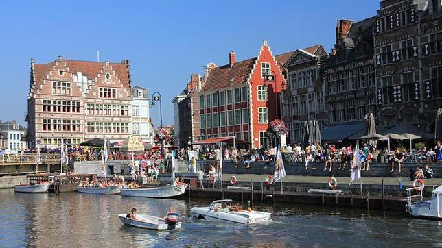 Arquitectura que hipnotiza y buen ambiente, en Gante