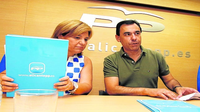 Isabel Bonig junto a Fernando Martínez-Maillo, un acto del partido en Alicante este viernes