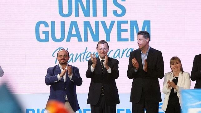 Instantánea del mitin en Reus de los populares catalanes