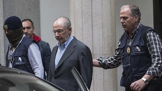 Rato, en el momento del registro de su vivienda y su despacho
