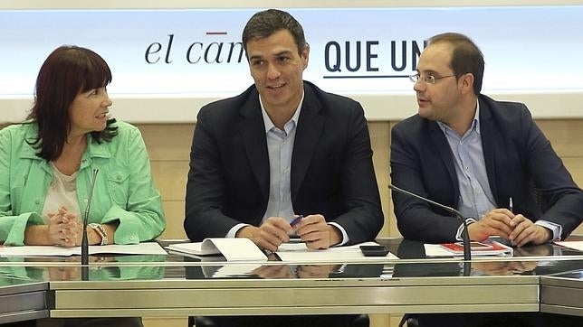 Pedro Sánchez, al inicio de la reunión de la Comisión Permanente de la Ejecutiva Federal del PSOE