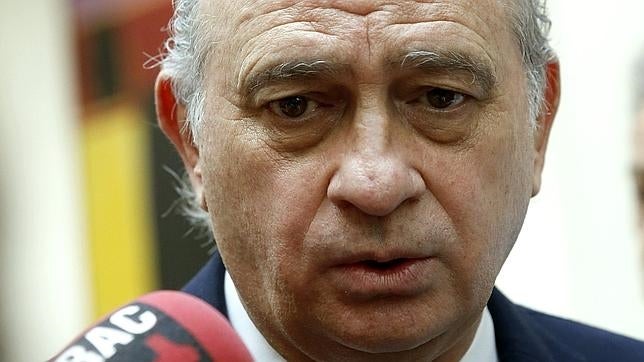 Fernández DÃaz, antes de la sesión de control en el Senado