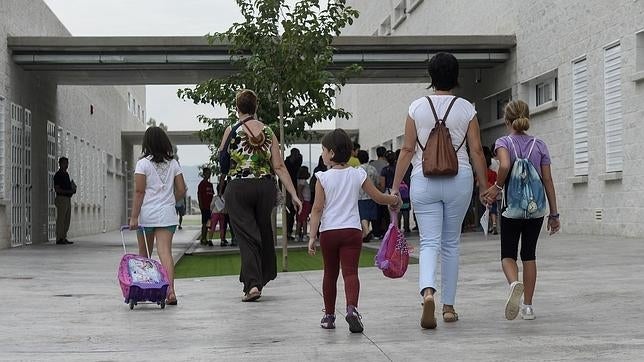 Portugal alarga la pensión obligatoria de los 18 a los 25 años
