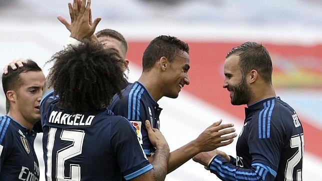 Danilo agradece a Jesé el pase del 0-2