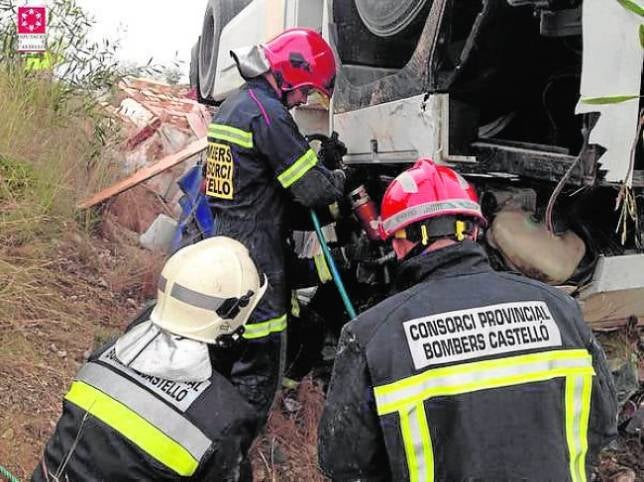 Bomberos del consorcio provincial trabajan en la excarcelación