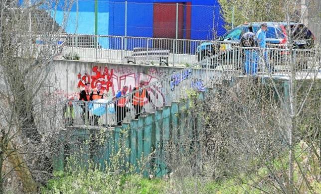 Levantamiento del cadáver a orillas del río Pisuerga, en Valladolid 