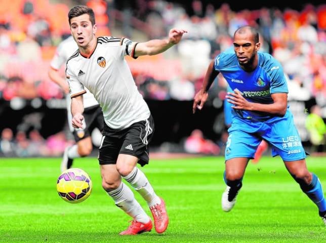 Gayá logra recuperarse a tiempo y no faltará al Valencia-Villarreal