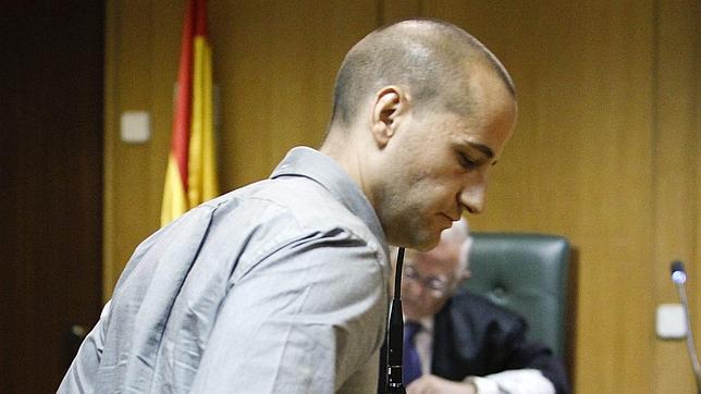 El director de cine porno acusado de grabar a un menor niega que supiera su edad