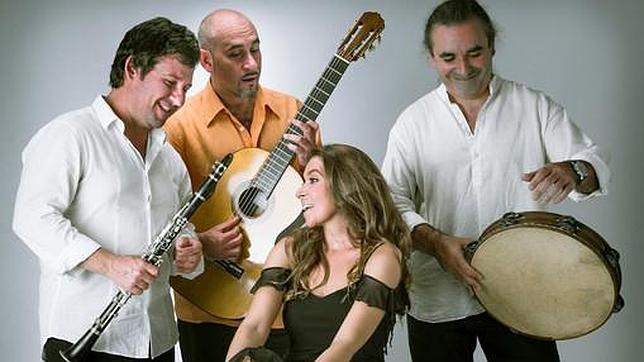 Los integrandes del Pacosecotrío junto a Rocío Márquez