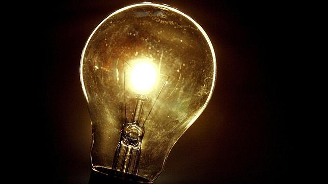 El recibo de la luz subirá un 1,2% en julio tras el cierre de la subasta eléctrica