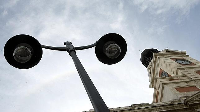 La factura eléctrica de Madrid se reduce un 33% por unificar contratos