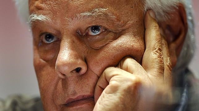 El expresidente del Gobierno Felipe González en la Casa de Cultura de Avilés, en donde habló sobre «El futuro de la Europa social»