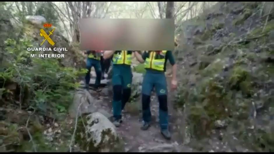 Rescatan a un hombre tras caer por un barranco en Benasque