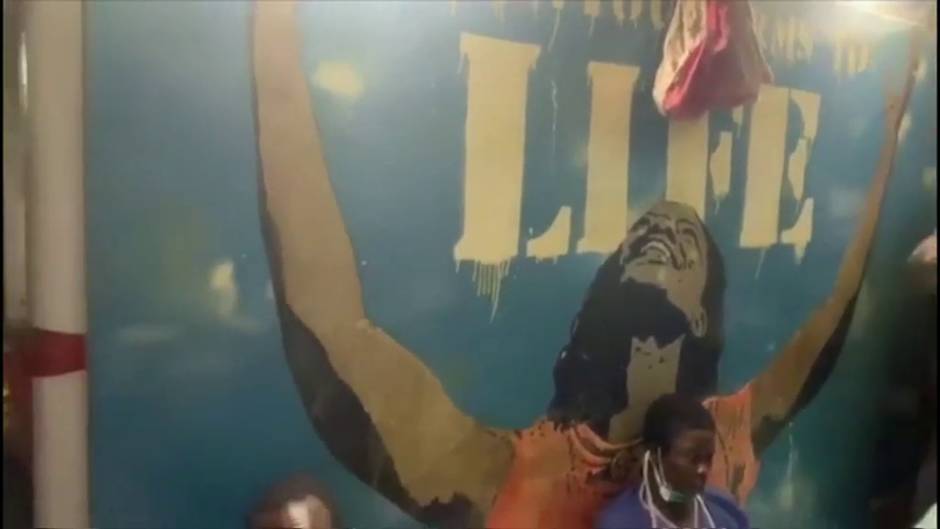 El Open Arms busca un puerto para desembarcar a 276 migrantes