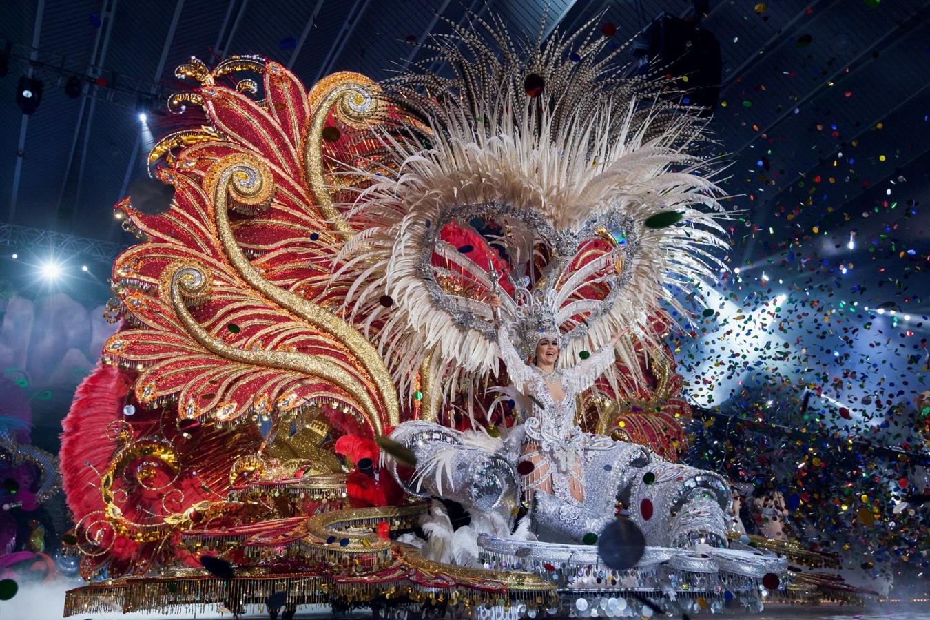 Las mejores imágenes de la elección a Reina del Carnaval de Santa Cruz