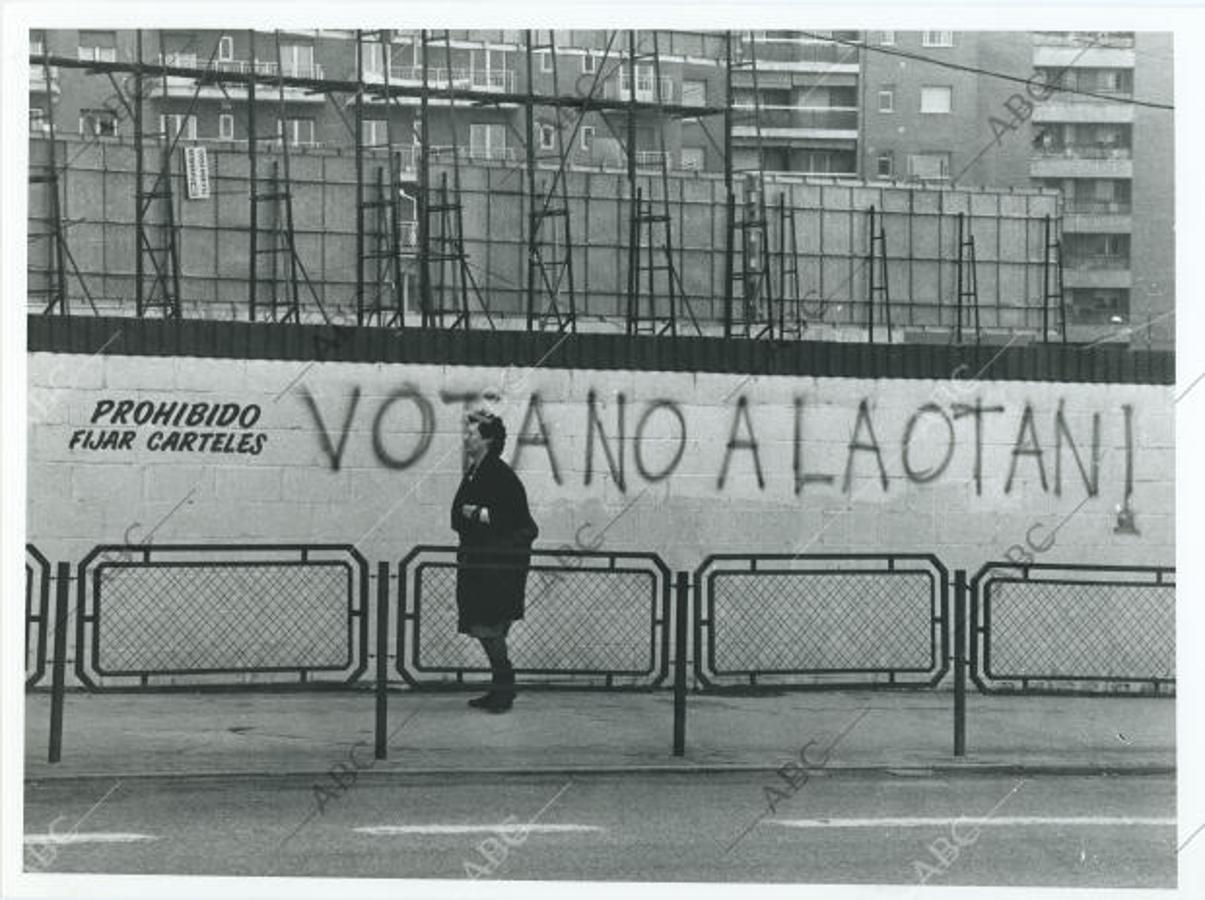 El 12 de marzo de 1986 se celebró el referéndum sobre la permanencia de España en la OTAN, convocado por el Gobierno del PSOE presidido por Felipe González
