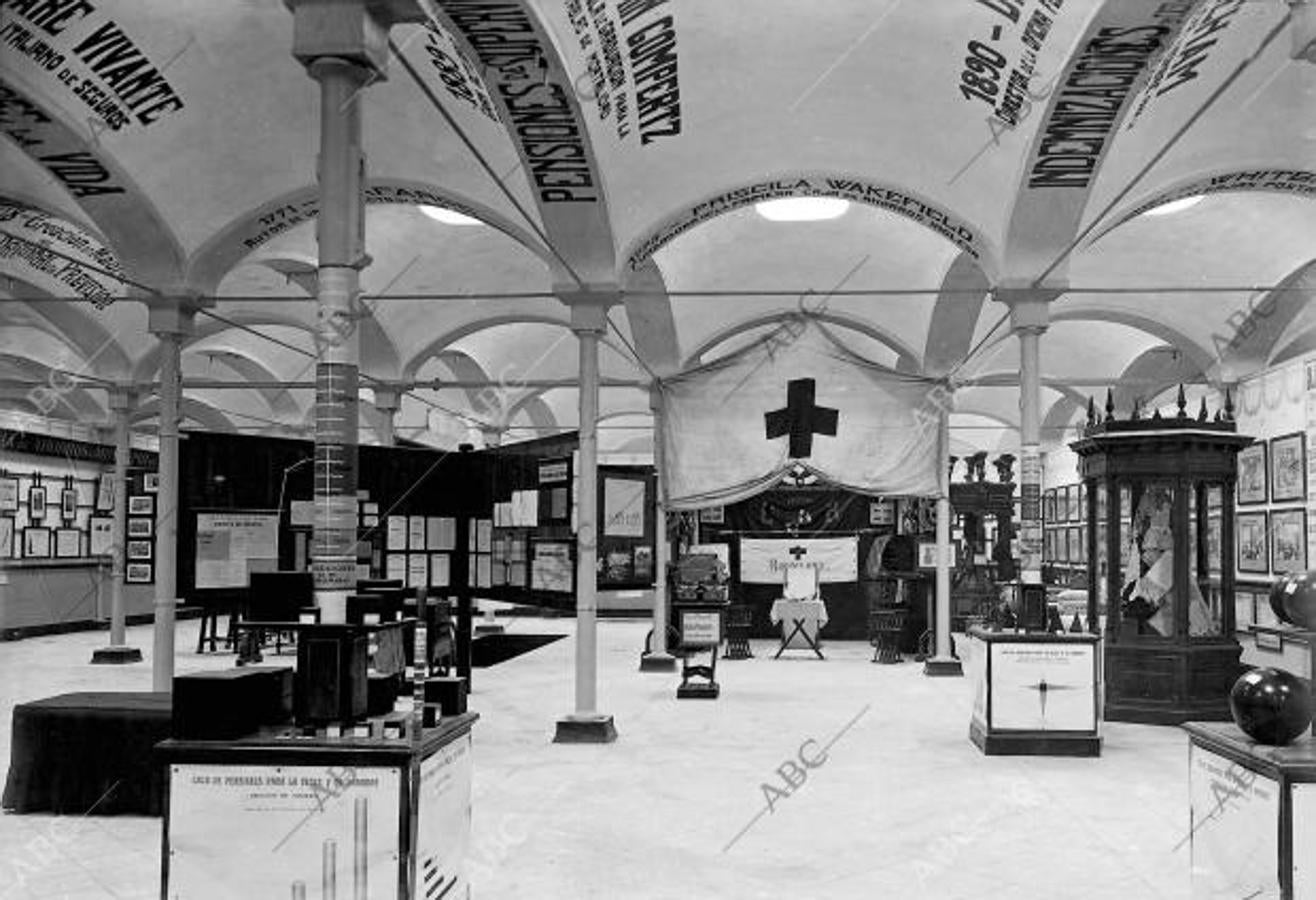 La sala de educación y filantropía del desaparecido Museo Social de Barcelona, el día de su inauguración el 22 de enero de 1911