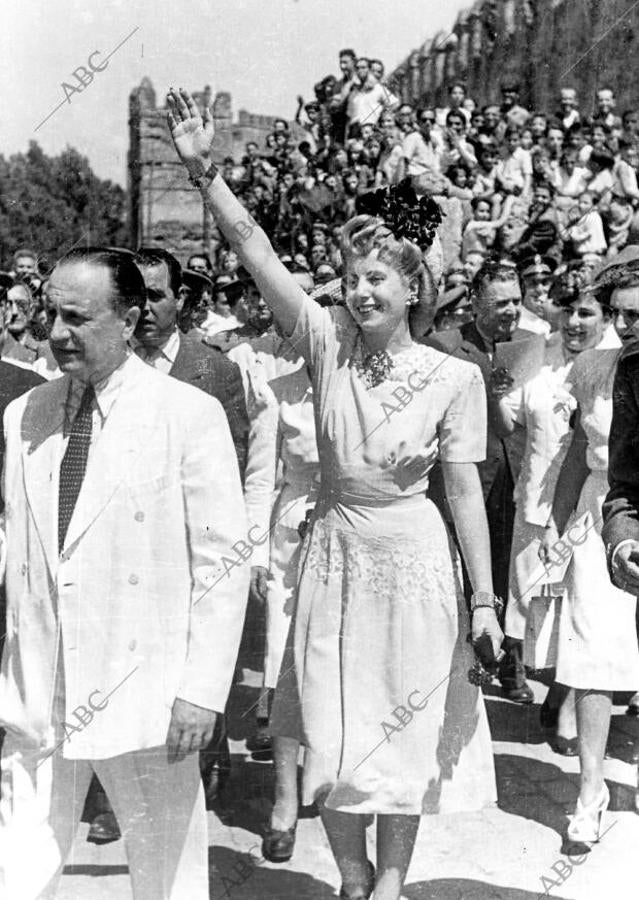 Eva Duarte de Perón, durante su visita oficial a España en junio de 1947