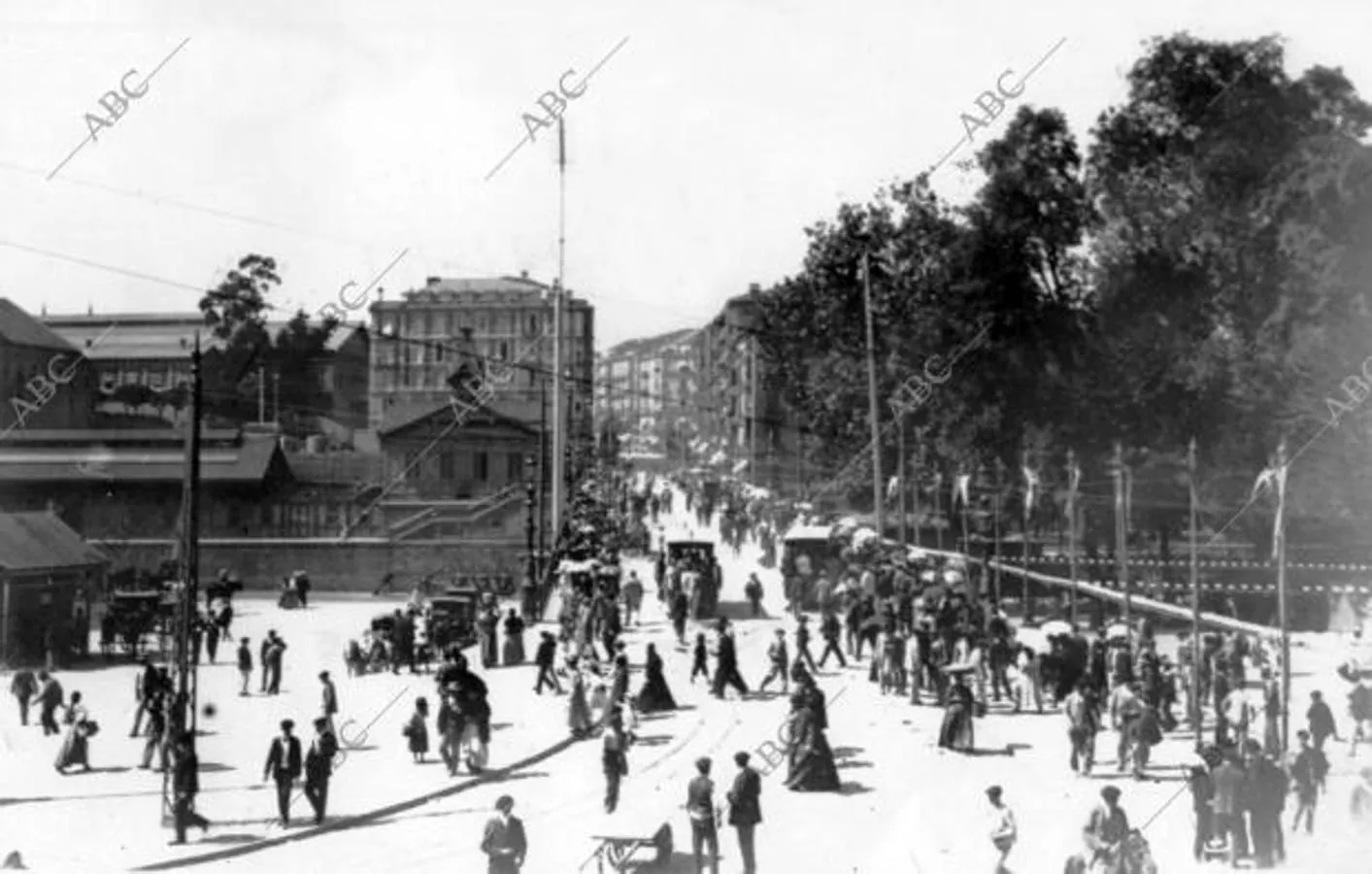 El Arenal, puente de Isabel II y estación de Portugalete hacia 1890