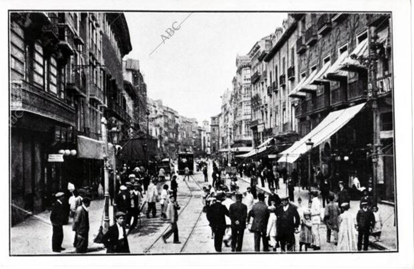 Coso Alto, en Zaragoza, en una imagen de principios del siglo XX.