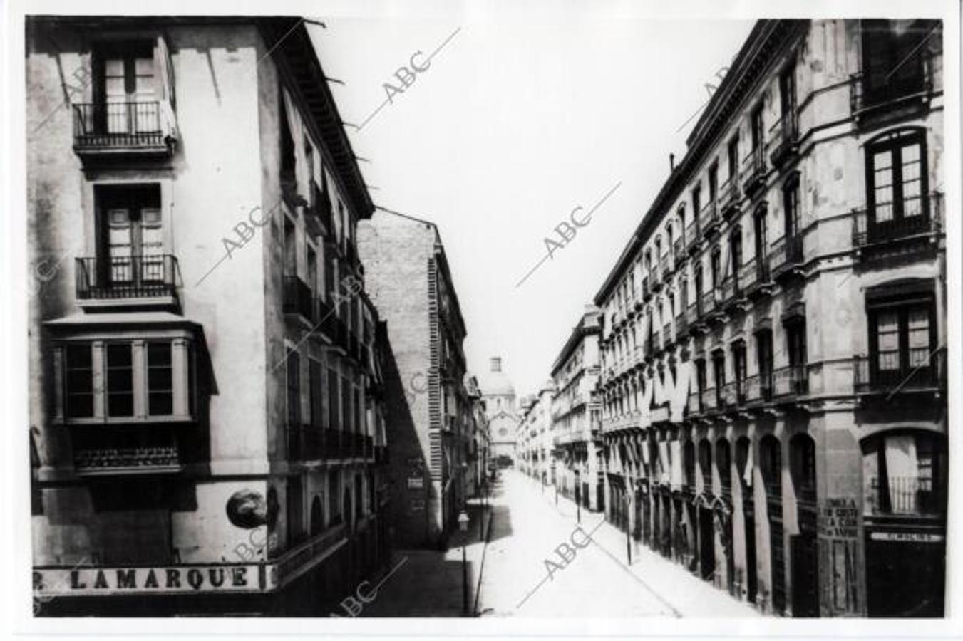 Zaragoza, 1900. Vista de la calle Alfonso I desde El Coso.