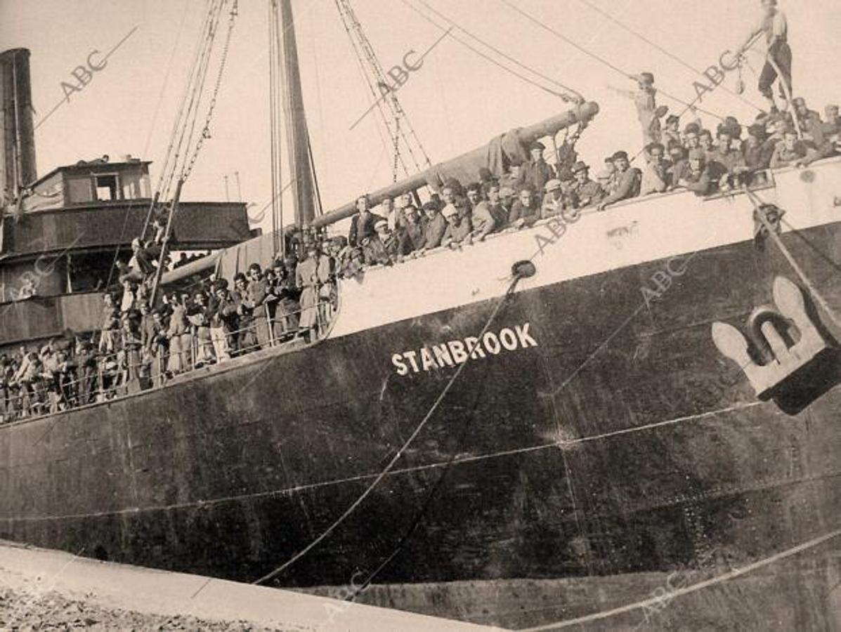 El barco británico Stanbrook, transportado a republicanos hacia el exilio