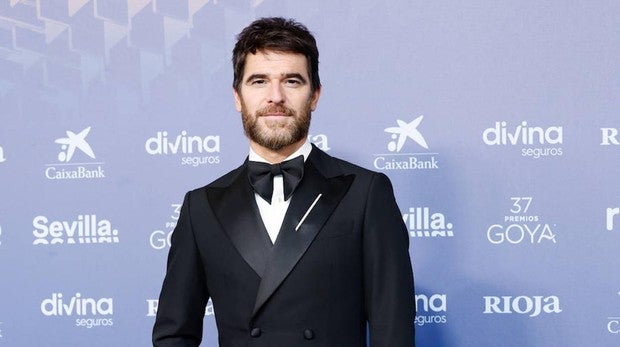 Goya 2023: los hombres más elegantes de la alfombra roja