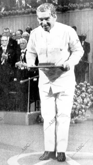 El escritor en la ceremonia de entrega del Nobel de Literatura