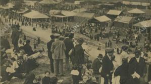 Las familias disfrutando este día tan especial, mientras contemplaban la Romería de San Isidro en 1913