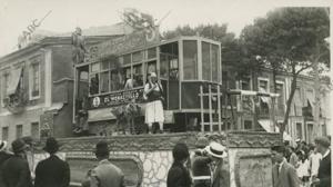 Hoguera de Benalua, que obtuvo el primer premio y de la que fue el printor el alicantino Gastón Castelló en 1928
